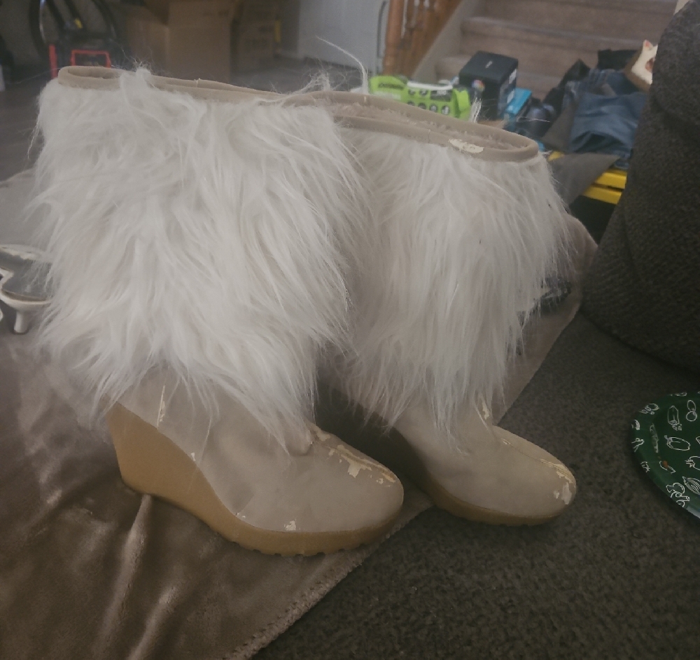Women's Faux Fur Wedge Boots - White and Tan